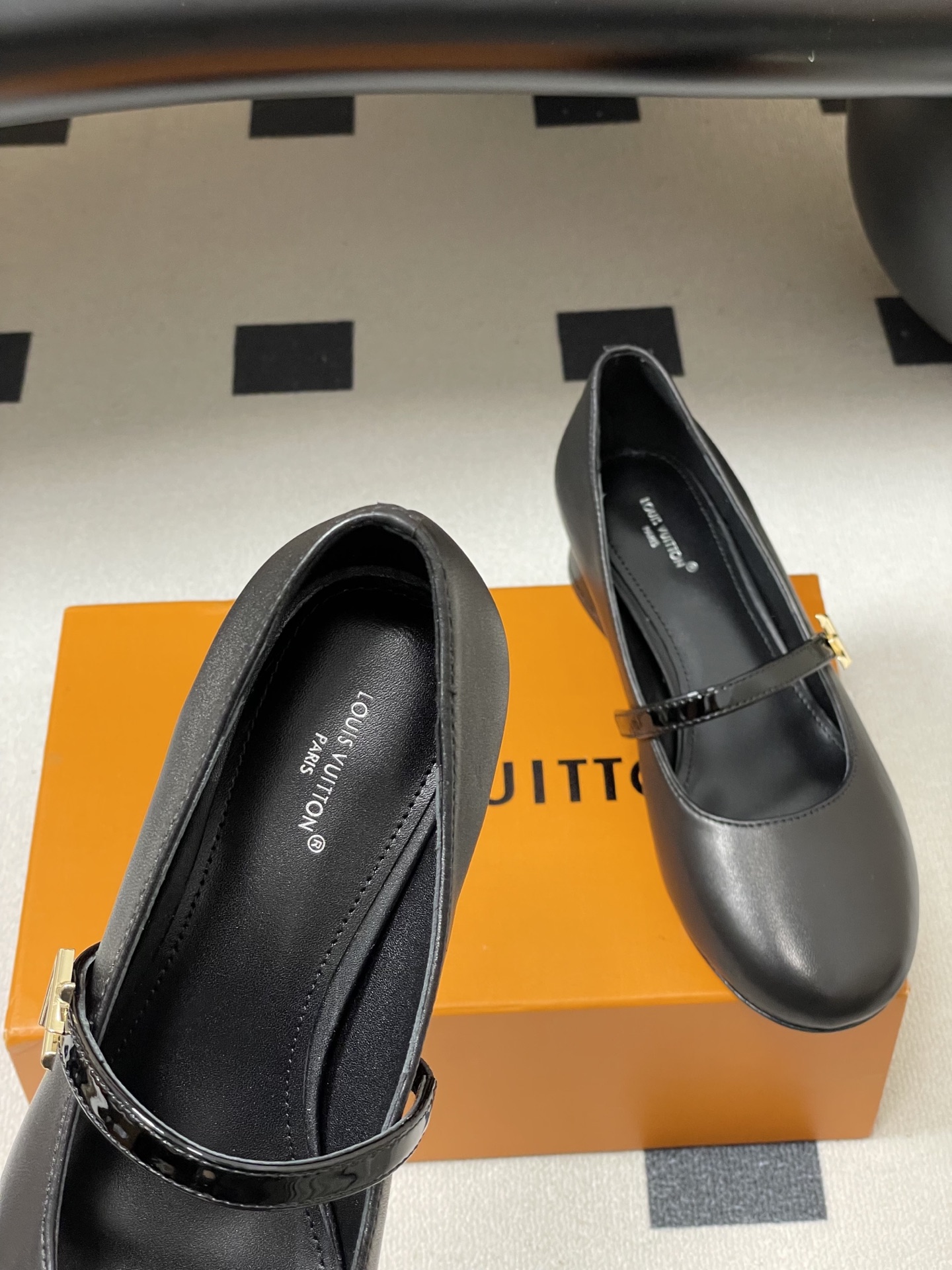Women's high heels